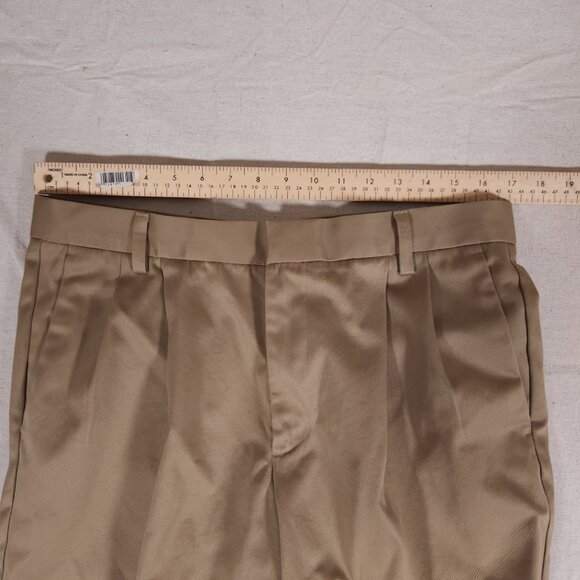 Dockers Classic Fit Signature Khaki Pants Mens 34 x 32 Comfort Pleated - Picture 3 of 15